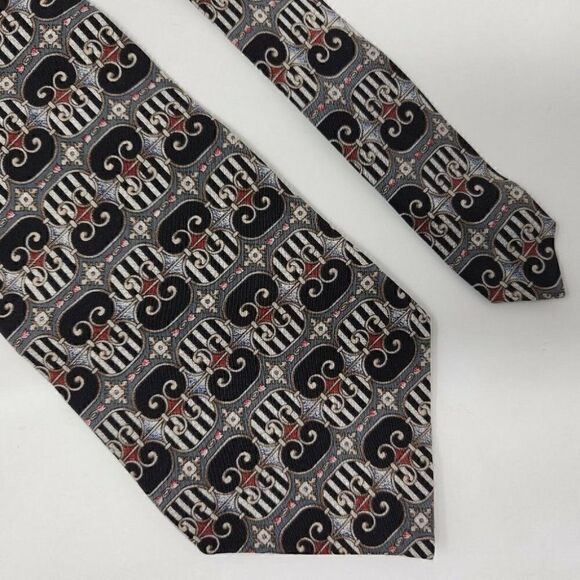 METROPOLITAN MUSEUM OF ART SILK TIE BLACK WHITE GRAY BAROQUE FOULARD 4" - Picture 1 of 2